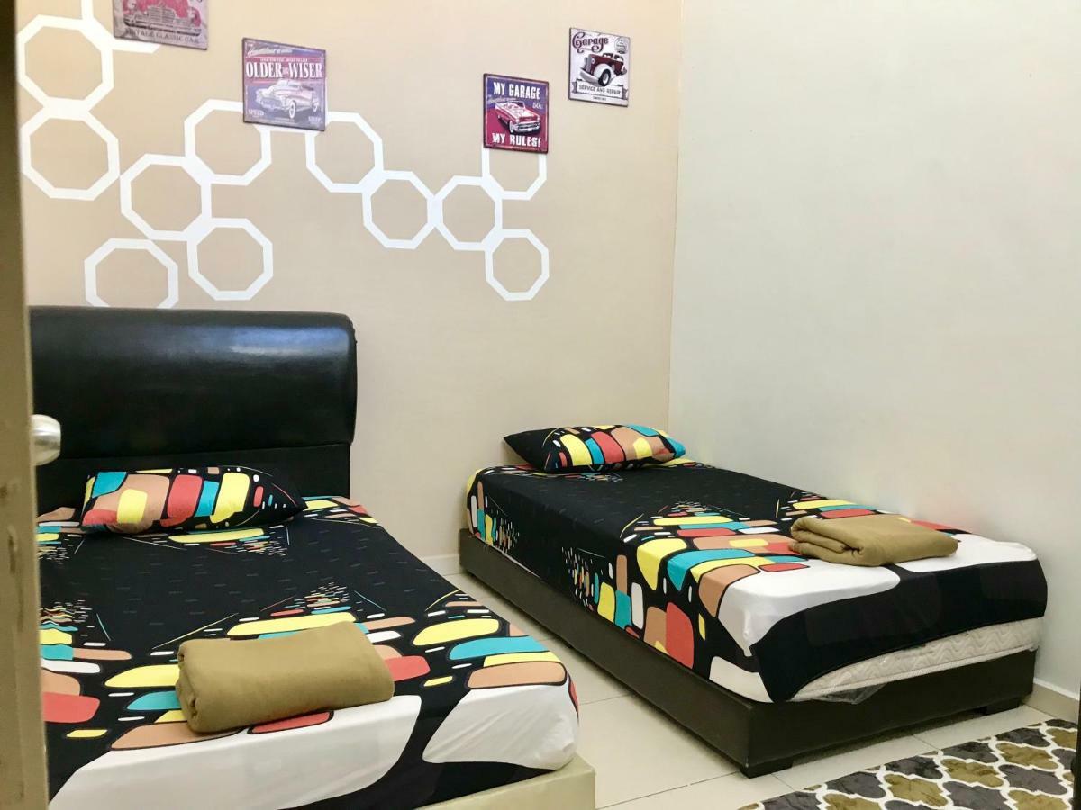 D'Q Putra Homestay Melaka Unit Miqa Esterno foto